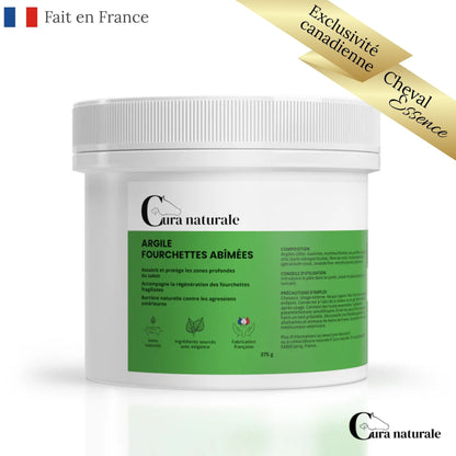 Pot d’argile fourchettes abîmées Cura Naturale sur fond blanc